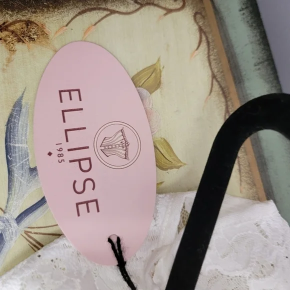 NWT Ellipse Lace Bodysuit Size S - Picture 5 of 7